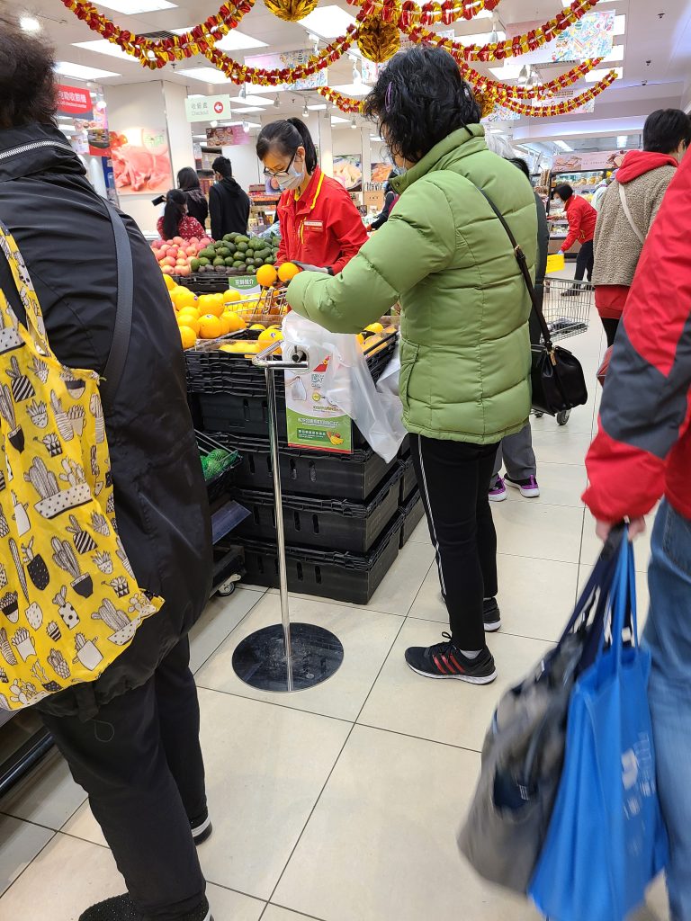 距離新階段膠袋徵費尚餘十日 政府應及早加強宣傳